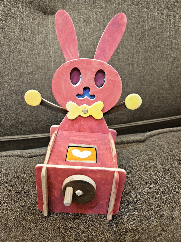 お小遣い管理のため貯金箱を一緒に作りました！